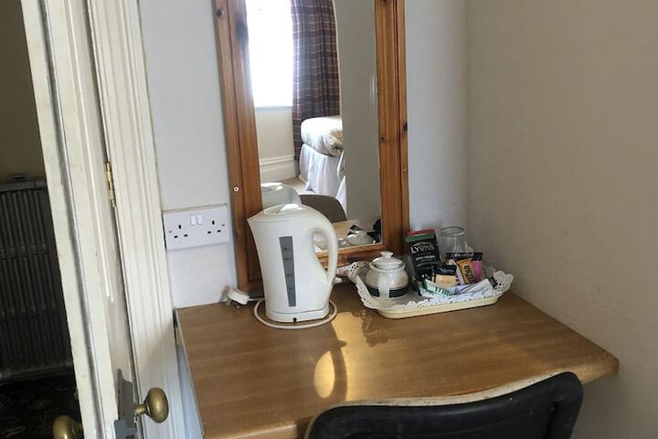 Room 15 of 77