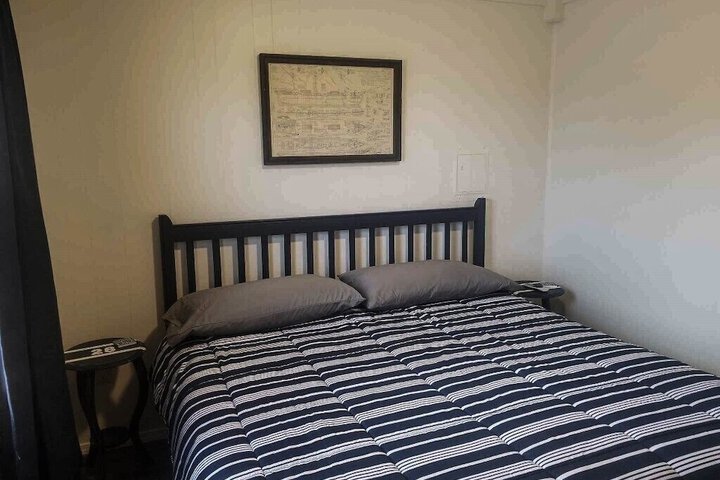 Room 30 of 917