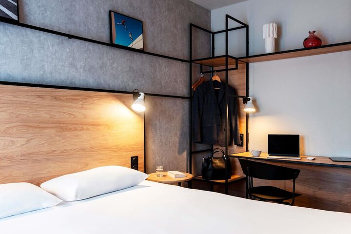 Hotel 35 of 40