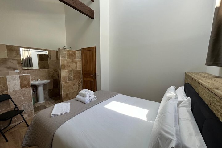 Room 2 of 14