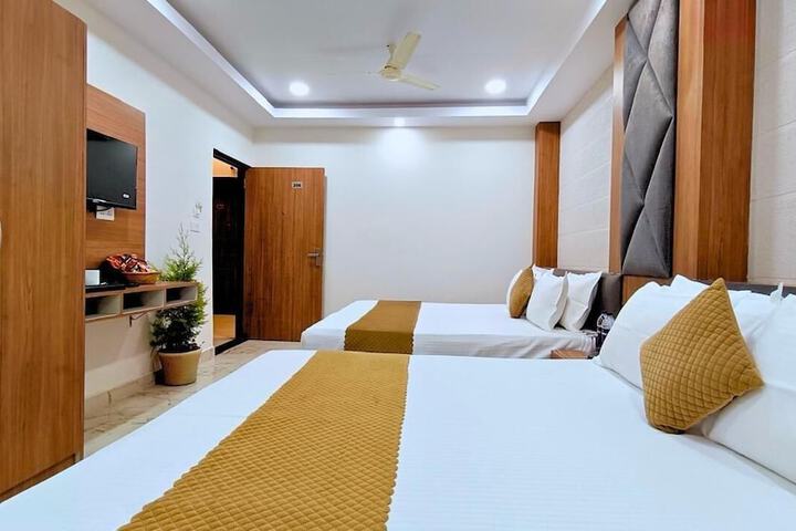 Room 40 of 74