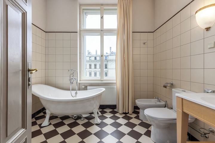 Room 45 of 75