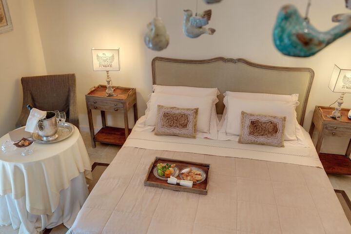 Room 3 of 62