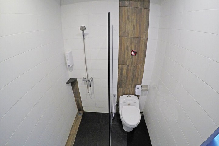 Room 13 of 25
