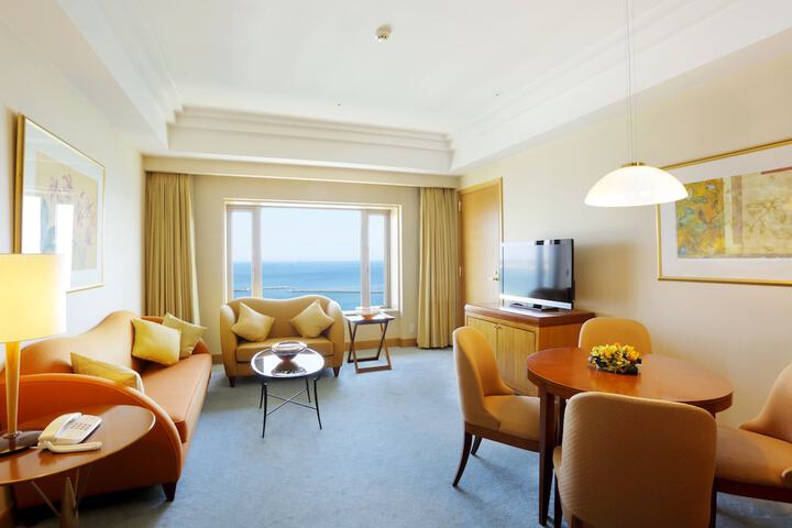 Room 12 of 72