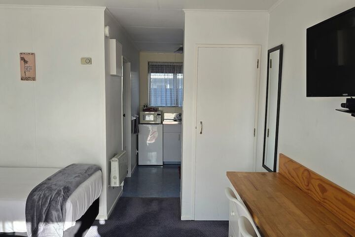 Room 27 of 47
