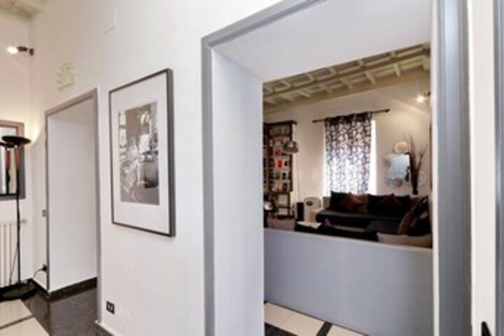 Room 18 of 60