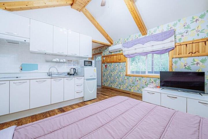 Room 14 of 83