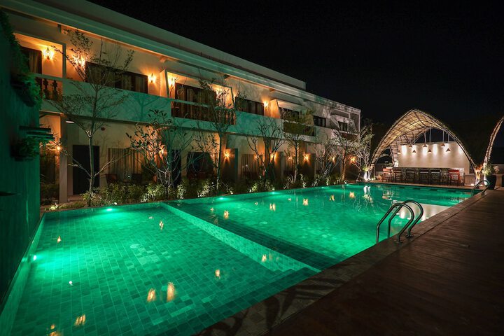 Pool 45 of 107