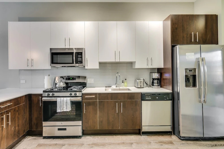 Exterior of Sophisticated River West 2 Bedroom - Near the L by AllSet Turnover