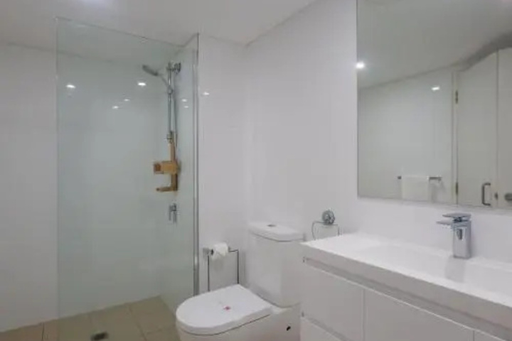 Room 8 of 11