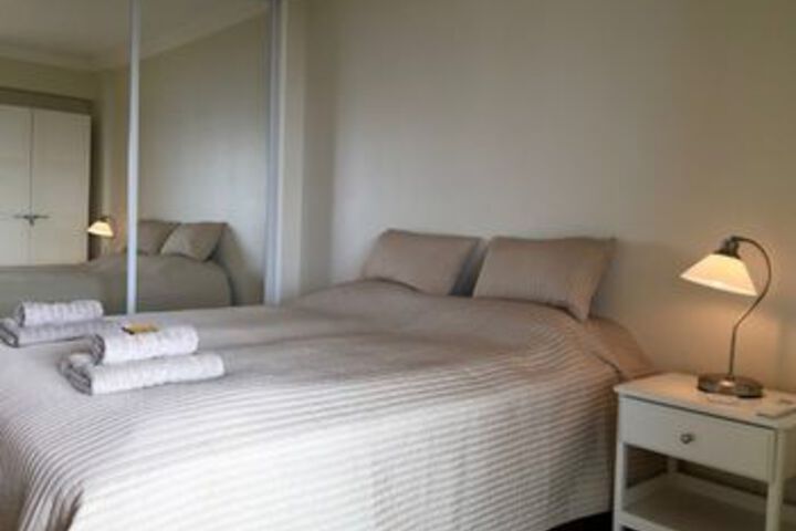 Room 6 of 15