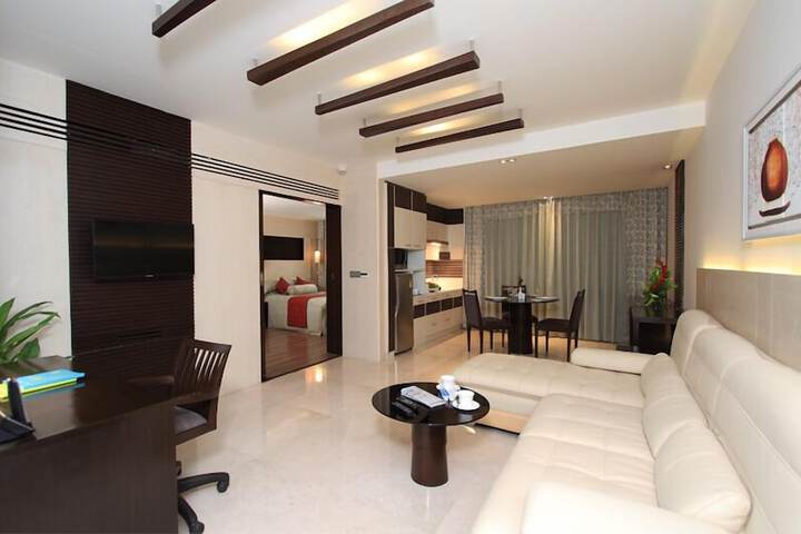 Room 16 of 39