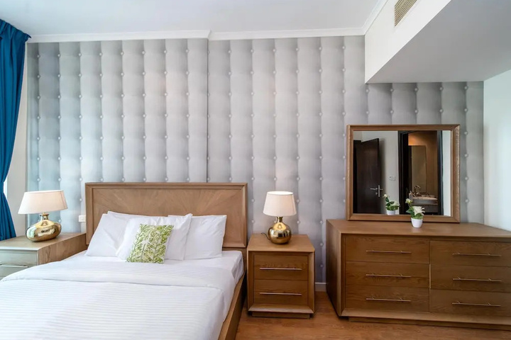 Room 3 of 16