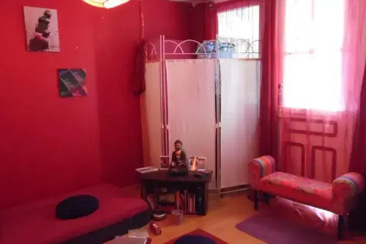 Room 6 of 11