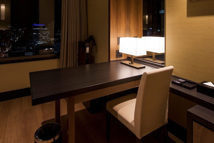 Room 26 of 87
