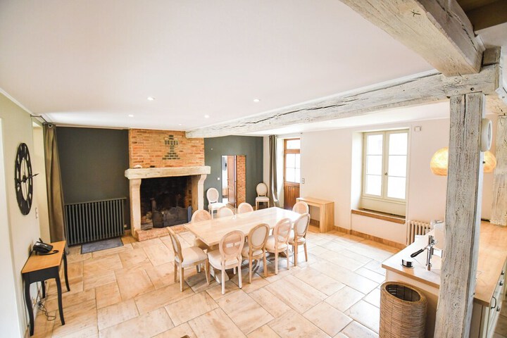 Room 9 of 64