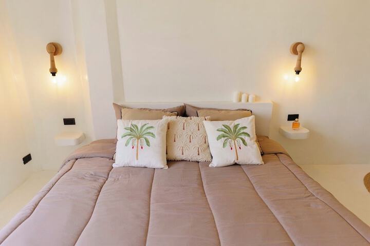 Room 4 of 27