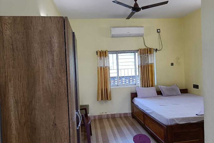 Room 16 of 125