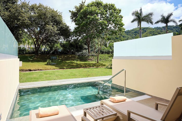 Pool 52 of 172