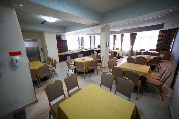 Ballroom/Hall 153 of 163