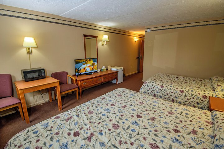 Room 7 of 28