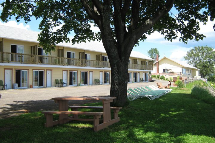 Hotel 55 of 71