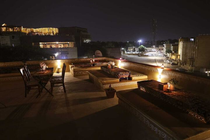 Hotel Garh Meera