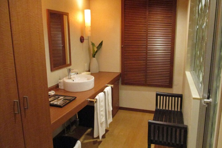 Room 9 of 47