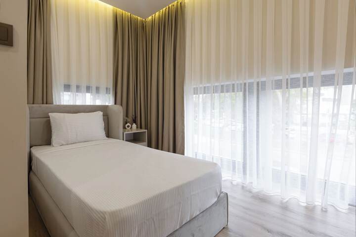 Room 47 of 111