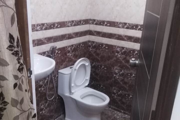 Room 10 of 15