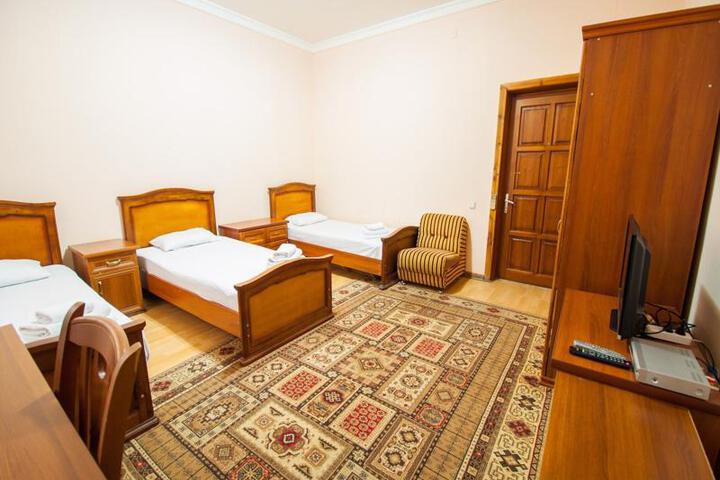 CROWN HOTEL