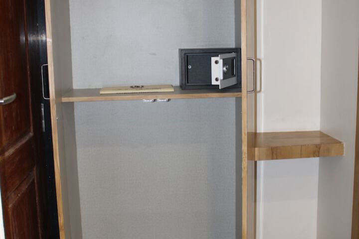 Room 13 of 65