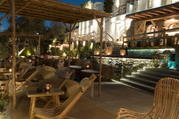 Hotel Exterior 43 of 70