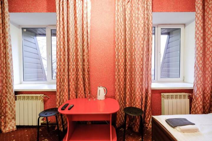 Room 6 of 27