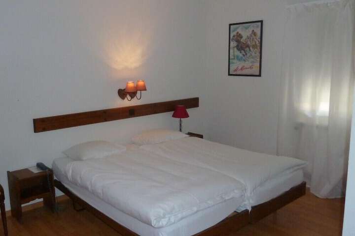 Room 11 of 21