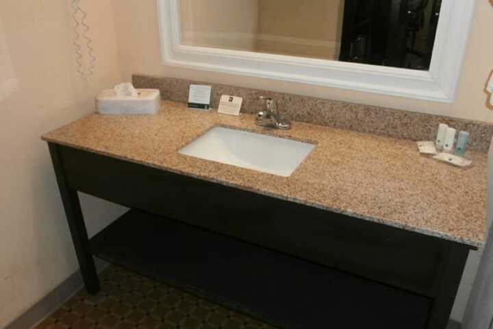 Bathroom sink