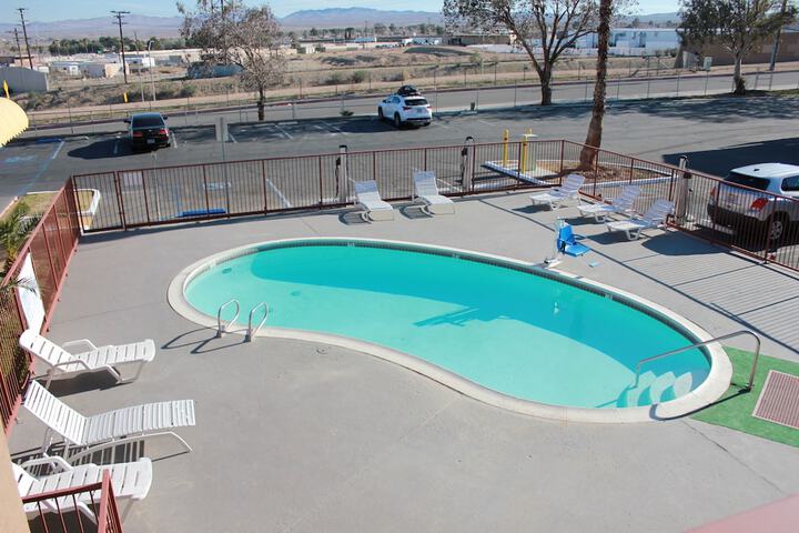 Pool 33 of 38