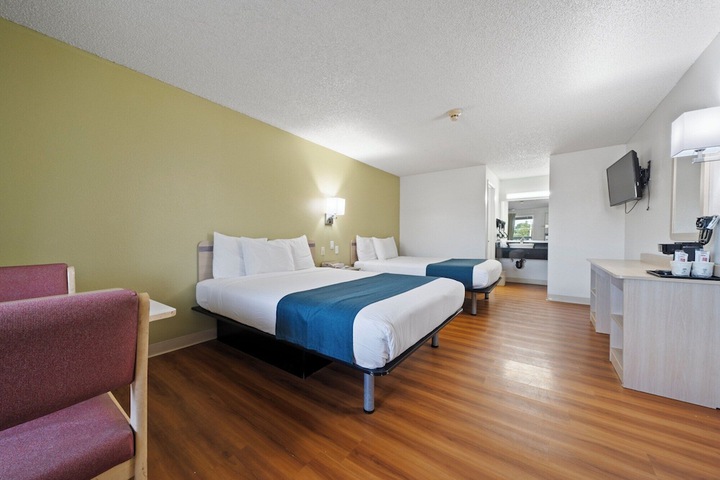 Room 45 of 154