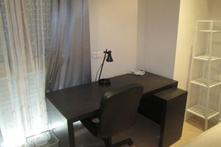 Room 33 of 87