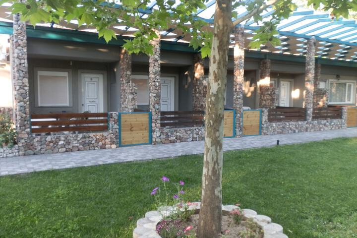 Hotel Exterior 41 of 43