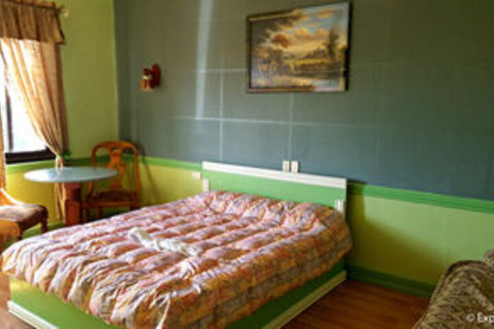 Room 11 of 21