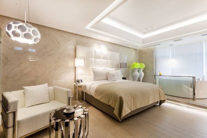 Room 7 of 59