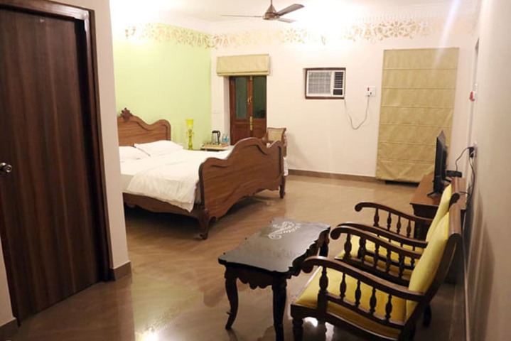 Room 14 of 61