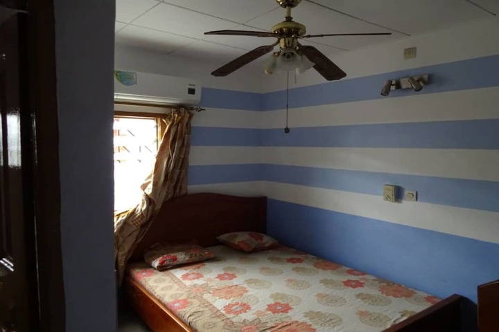 Room 5 of 12