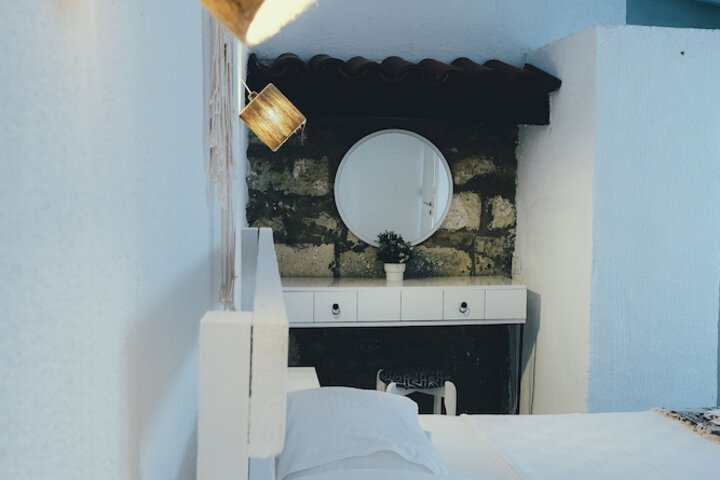 Room 47 of 79