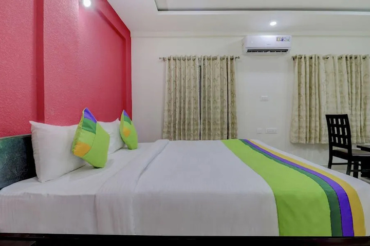 Room 7 of 15