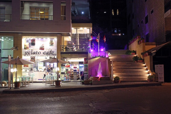 Hotel 79 of 82