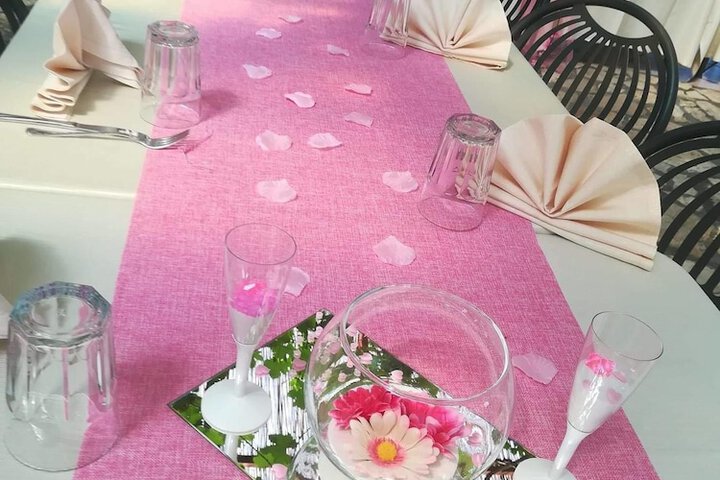 Dining 60 of 77