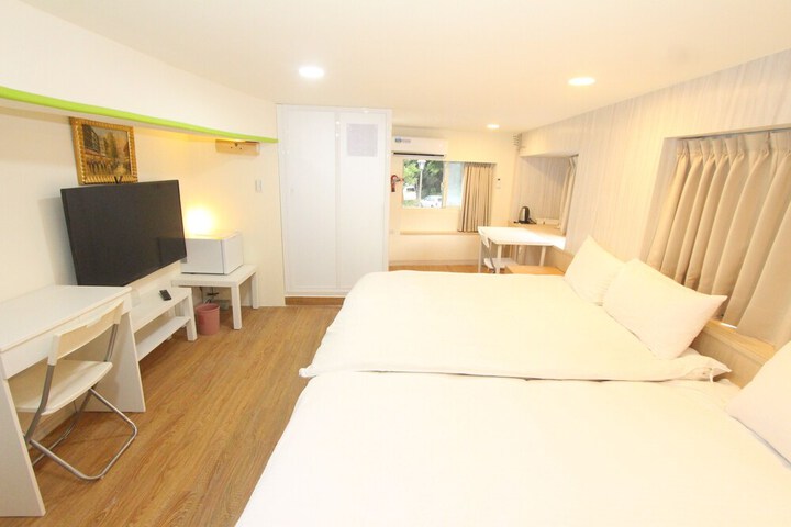 Room 91 of 246